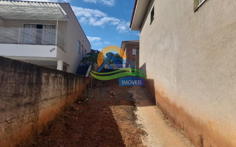 2 Casas no mesmo terreno - Lindóia, SP