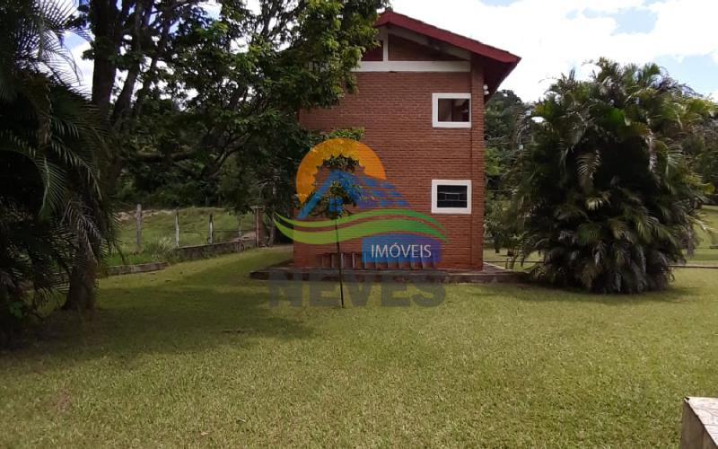 CHÁCARA À VENDA ENTRE SERRA NEGRA E LINDÓIA/SP