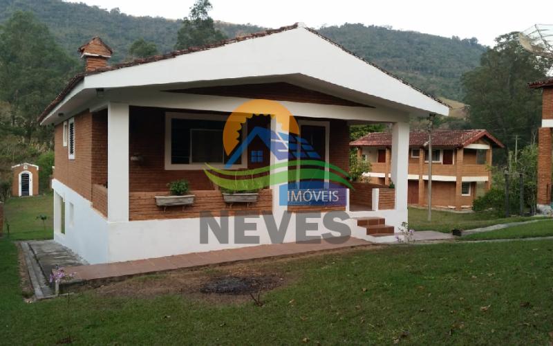 CHÁCARA À VENDA ENTRE SERRA NEGRA E LINDÓIA/SP